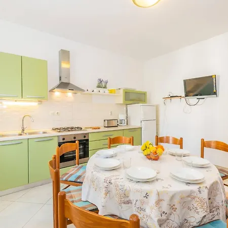 With Parking Space - 27724 Appartement