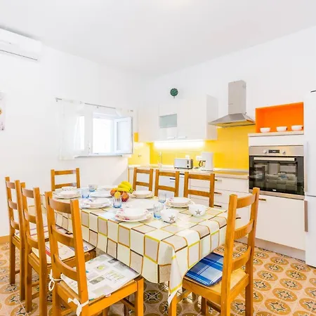 With Parking Space - 27724 Appartement *